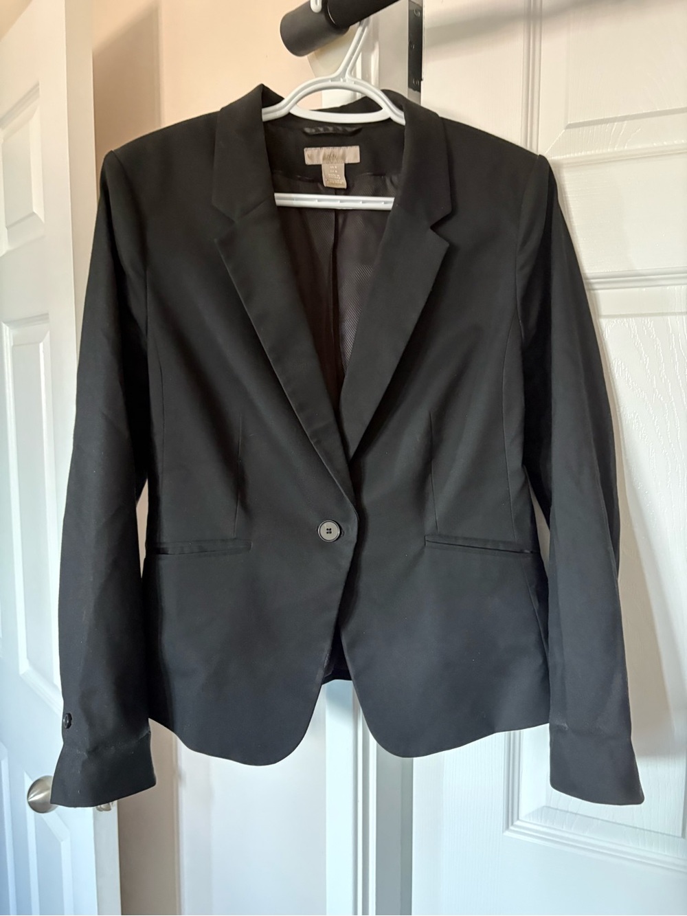 Women's Black Single-Button Tailored Blazer